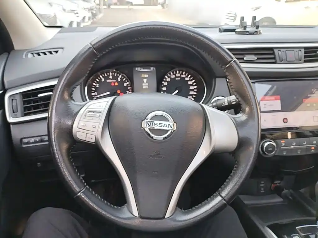Nissan Qashqai — миниатюра 11