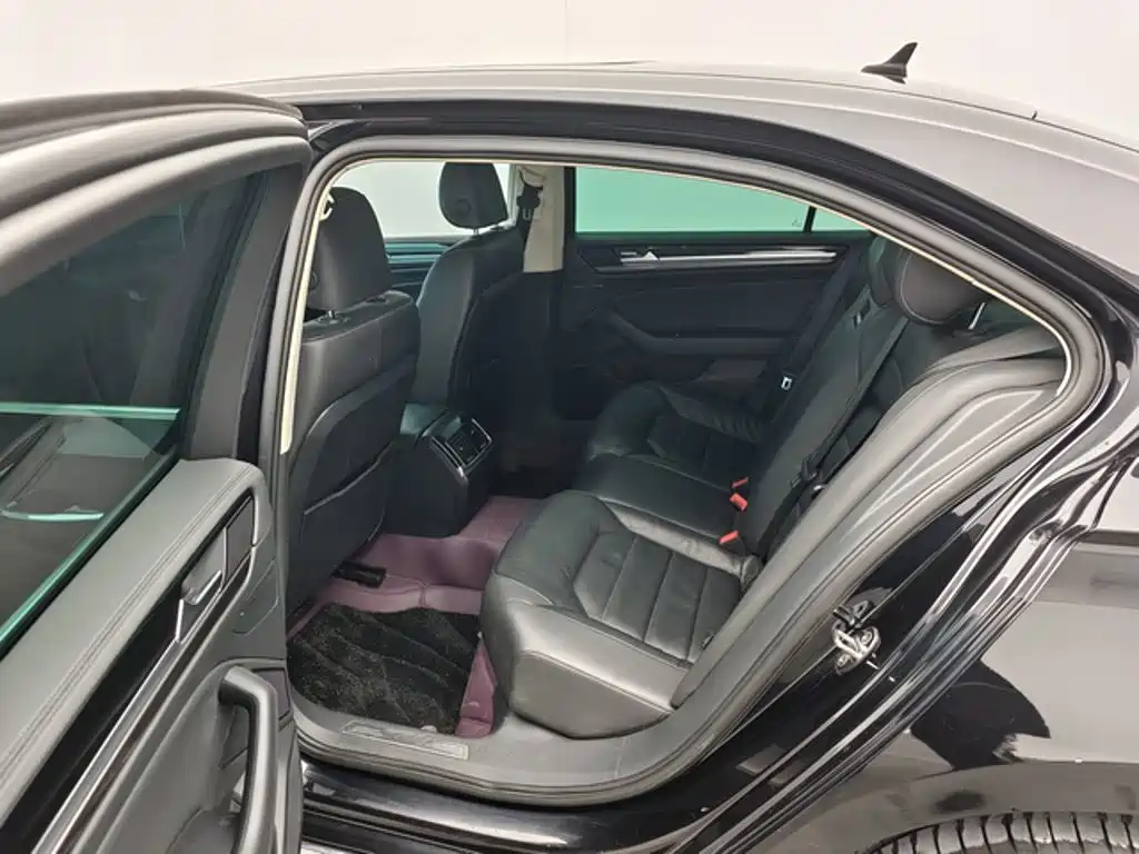 Volkswagen Phideon — миниатюра 8