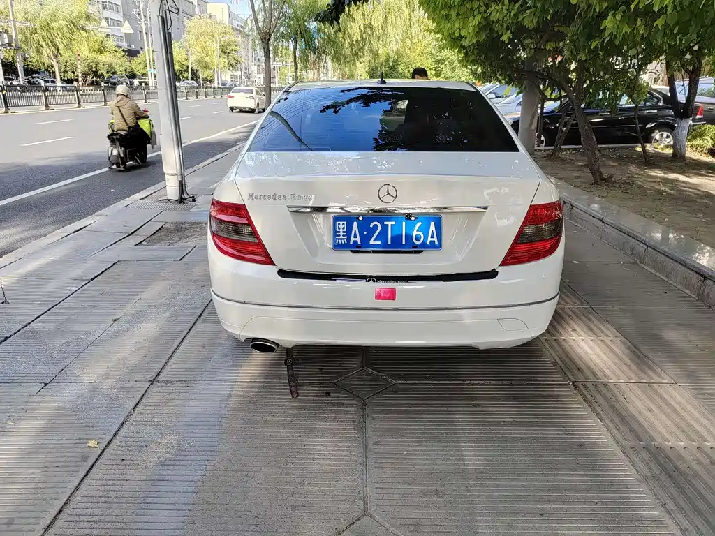 Mercedes-Benz C-Class C 2010 C 200 CGI