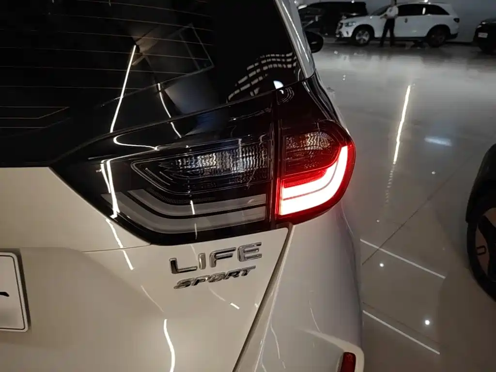 Honda Life — миниатюра 8
