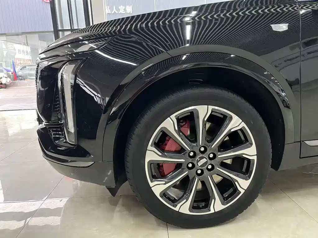 CADILLAC XT5