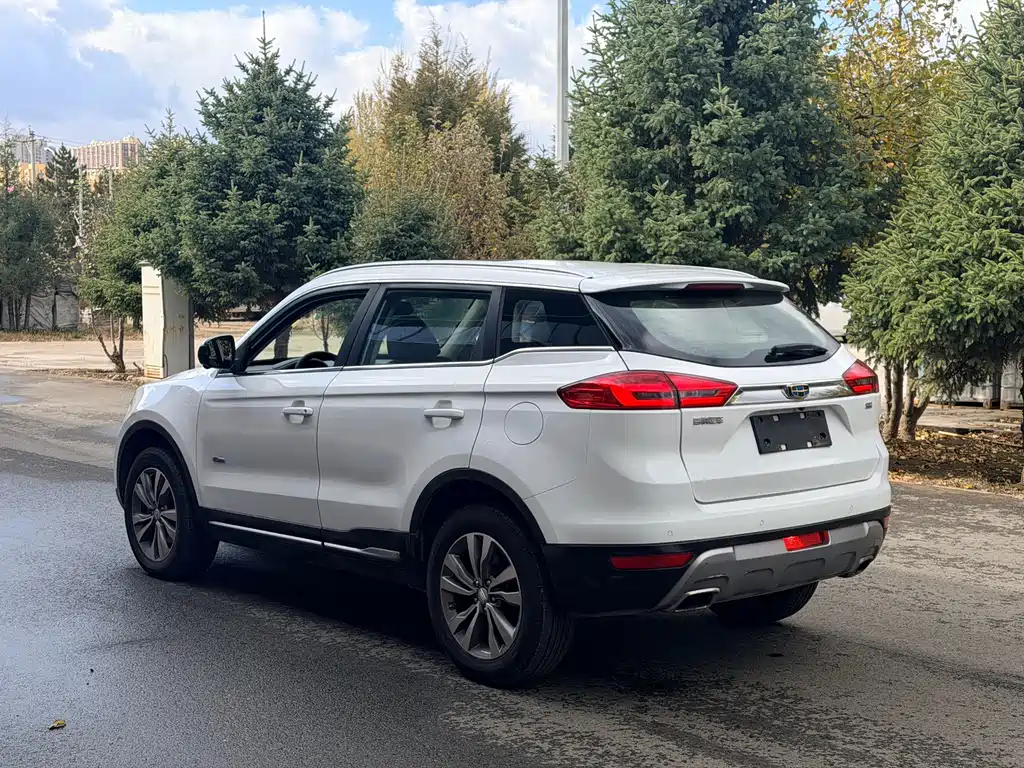 Geely Boyue — миниатюра 4