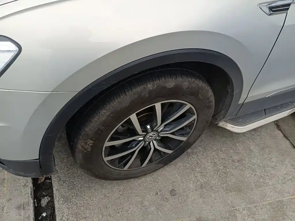 Volkswagen Tiguan L — миниатюра 23