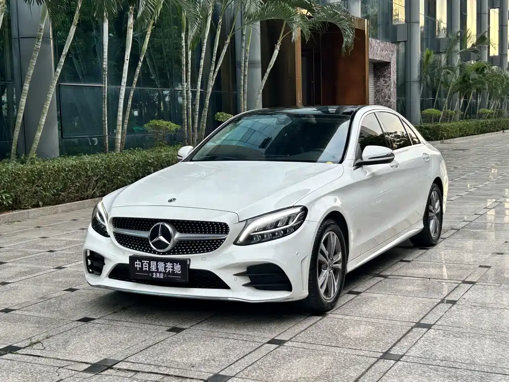 Mercedes-Benz C-Class 2021
