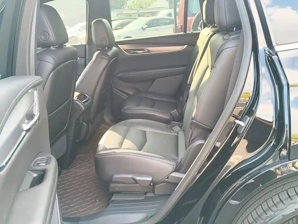 Cadillac XT6 — миниатюра 17