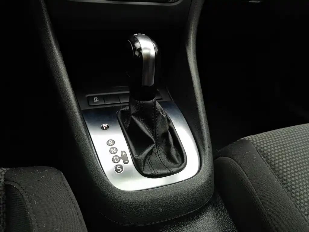 Volkswagen Golf — миниатюра 13