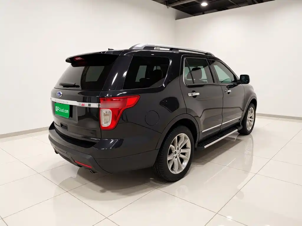 Ford Explorer (Import) — миниатюра 4