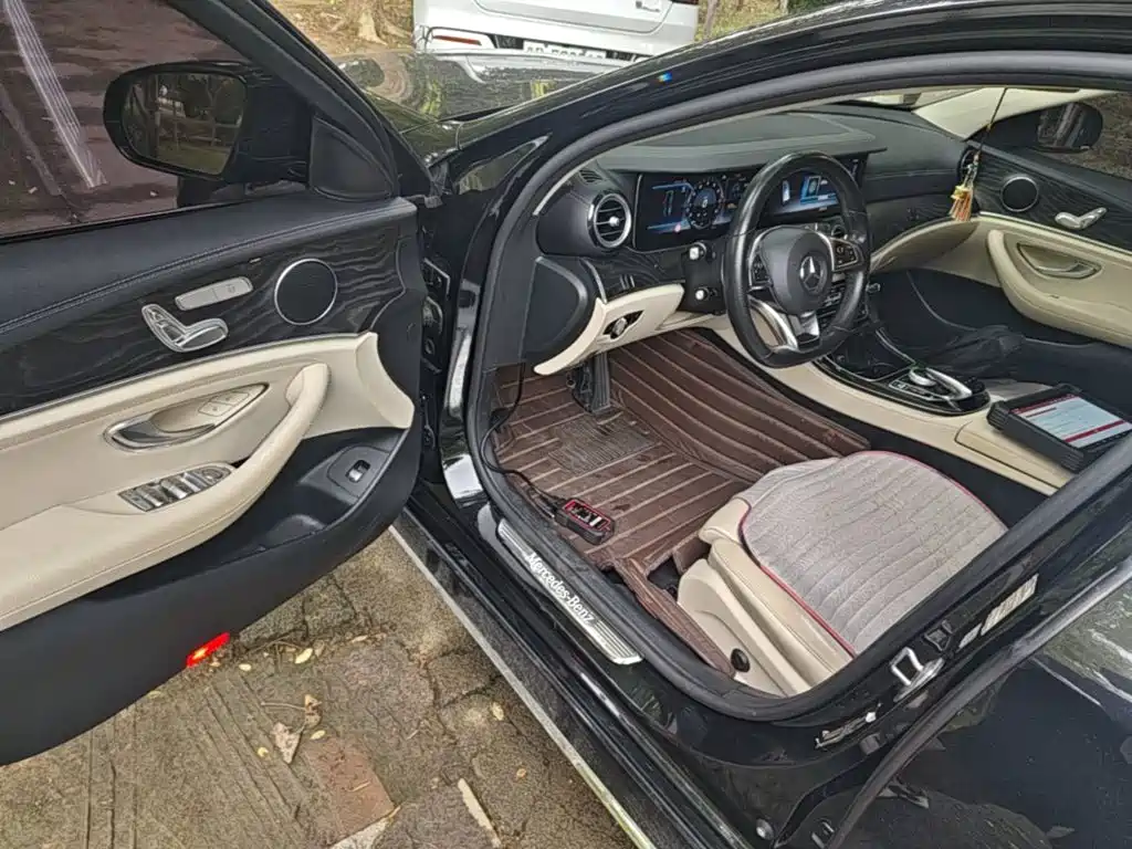 Mercedes-Benz E-Class — миниатюра 16