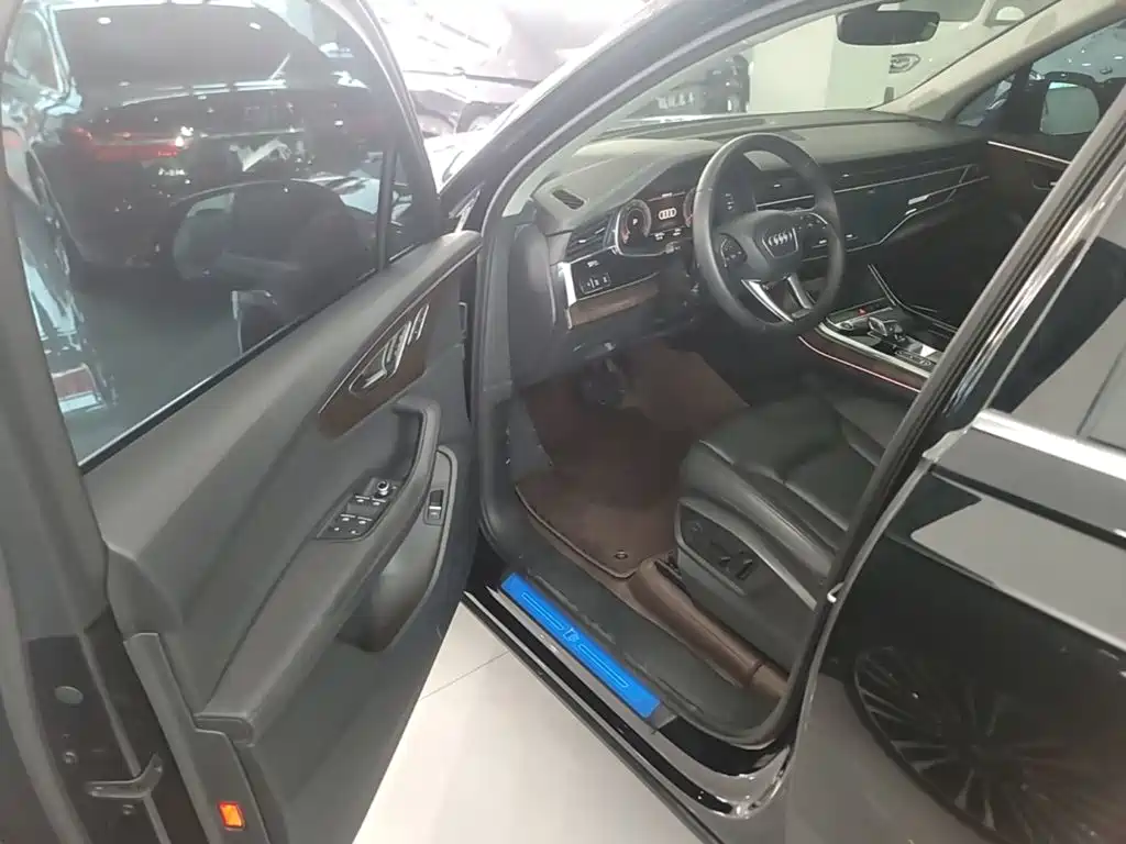 Audi Q7 — миниатюра 16