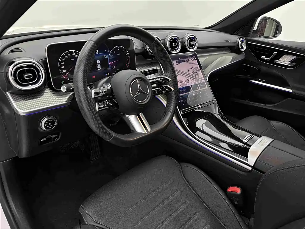 Mercedes-Benz C-Class — миниатюра 11