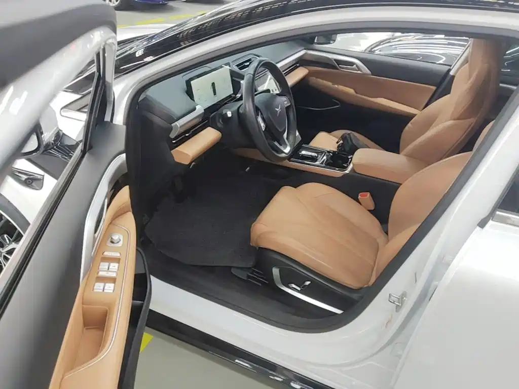 XPeng P5 — миниатюра 16