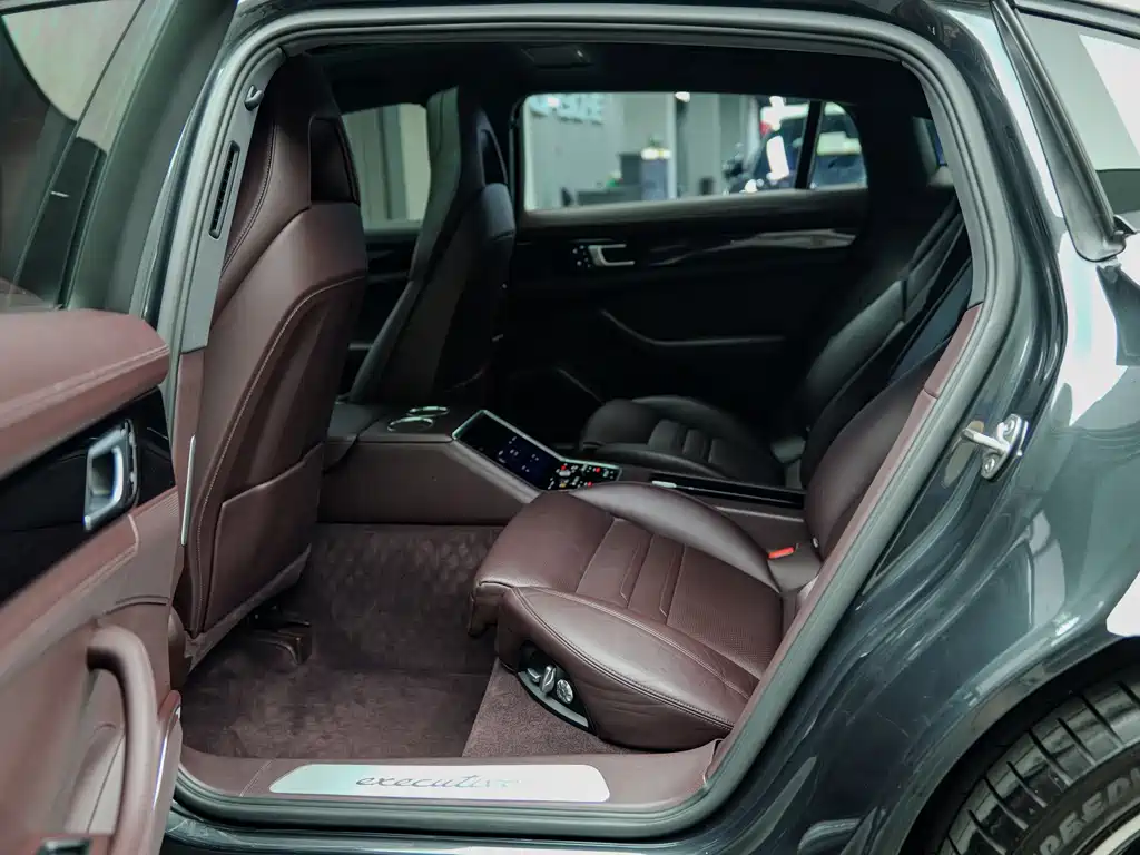 Porsche Panamera — миниатюра 5
