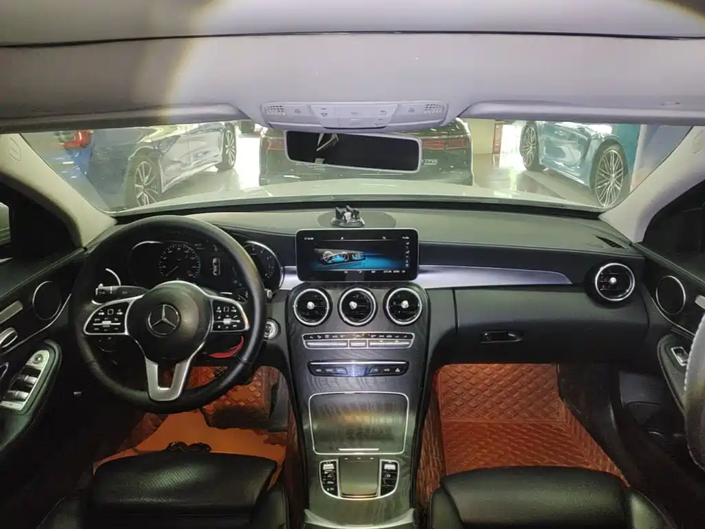 Mercedes-Benz C-Class — миниатюра 10