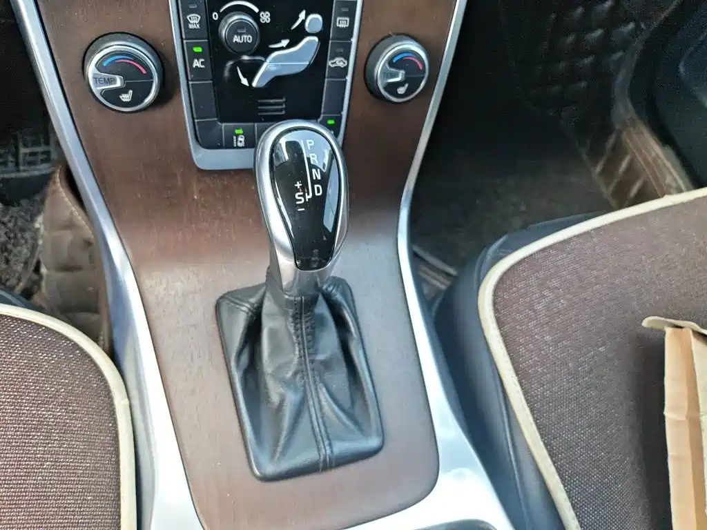 Volvo S80L — миниатюра 15