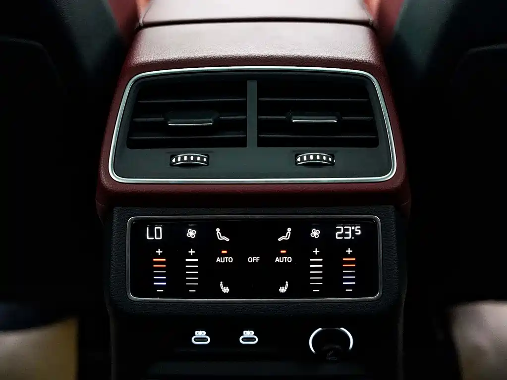 Audi A7L — миниатюра 10