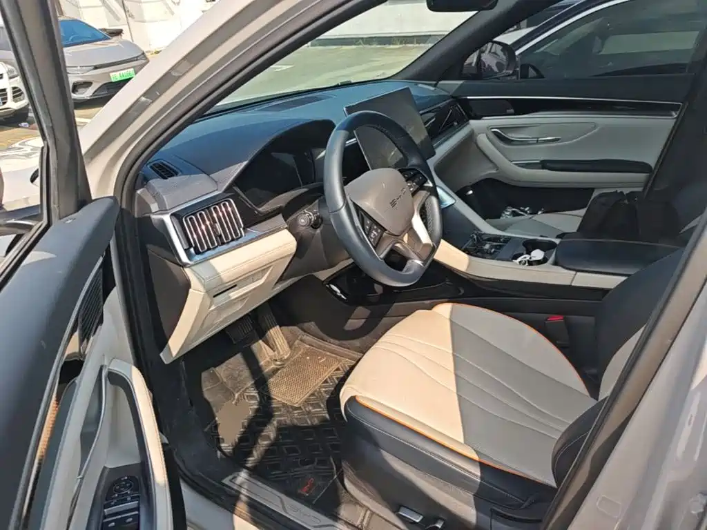 BYD PLUS New Energy — миниатюра 15