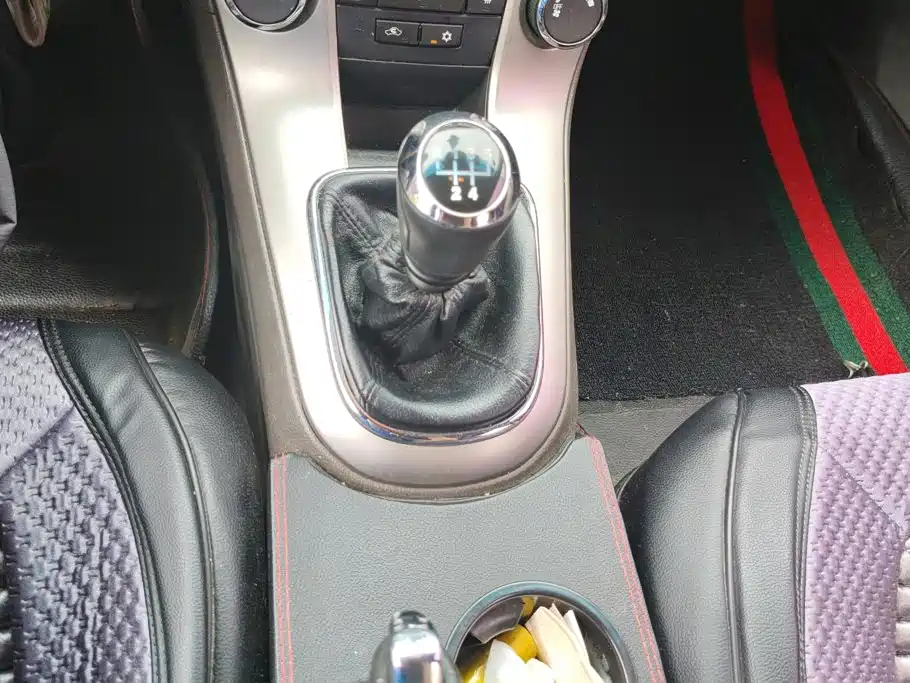 Chevrolet Cruze — миниатюра 16