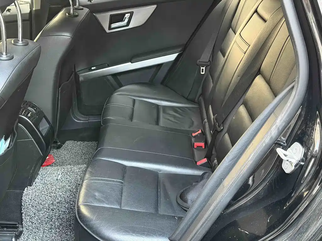 Mercedes-Benz GLK-Class (Import) — миниатюра 7