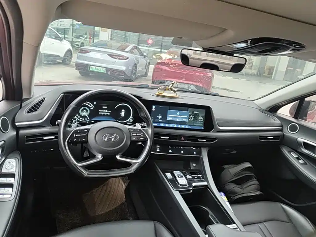 Hyundai Sonata — миниатюра 10