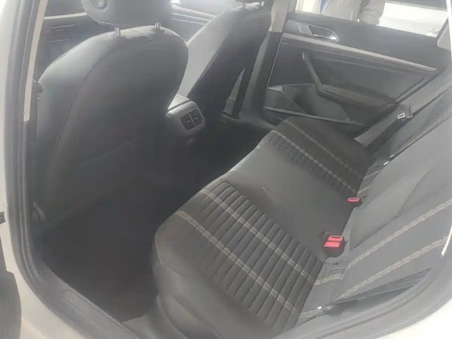 Volkswagen Lavida — миниатюра 11