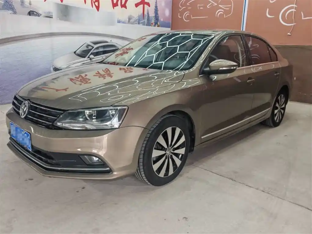 Volkswagen Sagitar 2016