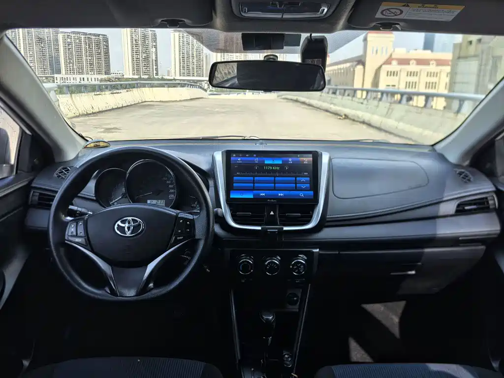 Toyota Yaris L — миниатюра 28
