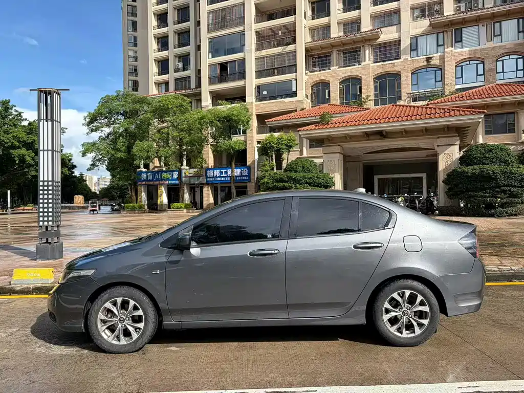 Honda City Classic — миниатюра 5