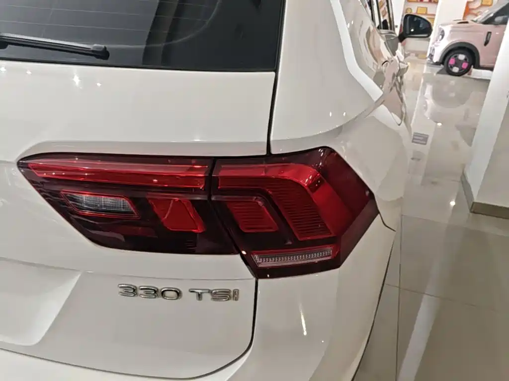 Volkswagen Tiguan L — миниатюра 8