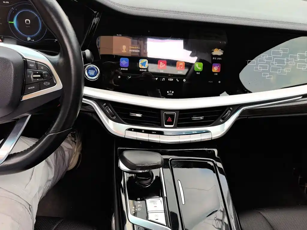 Geely Borui Hybrid — миниатюра 6