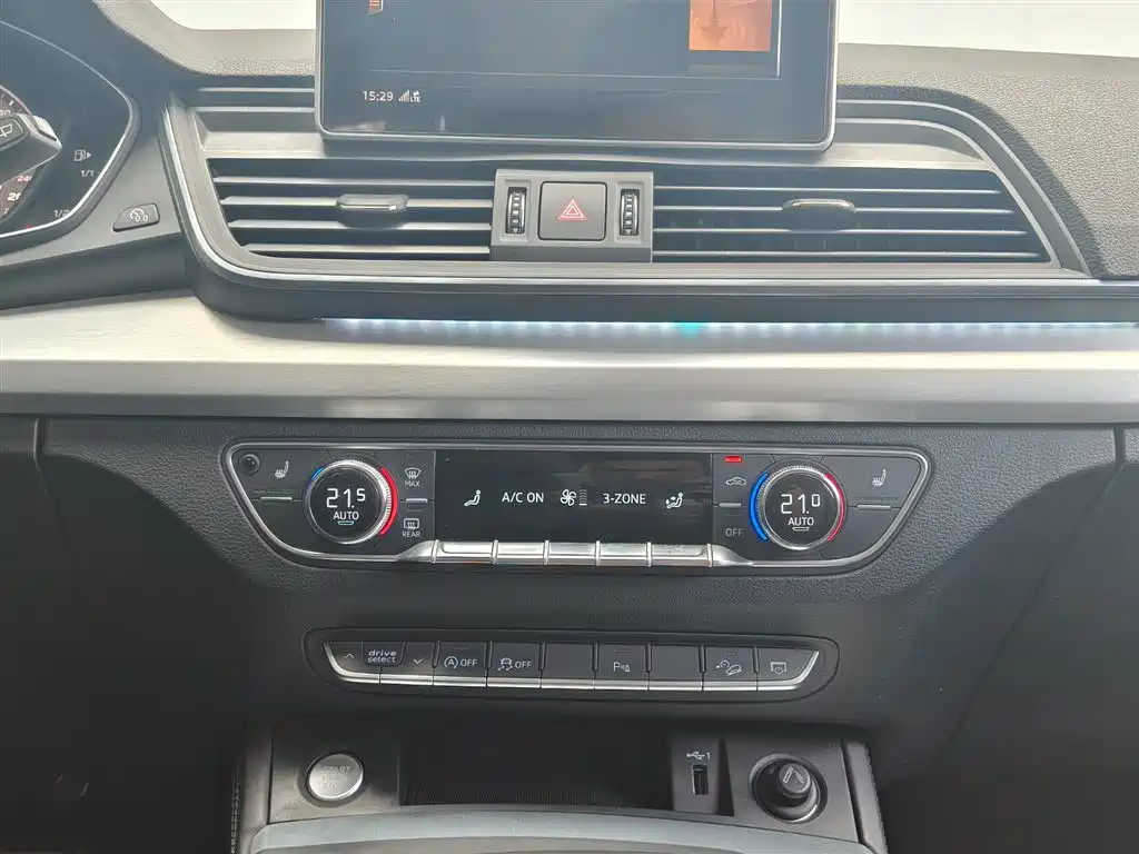 Audi Q5L 2018 40 TFSI Fashion VI
