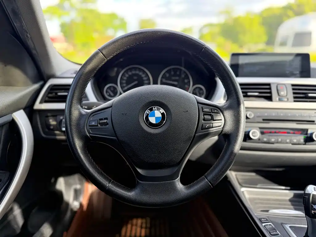 BMW 3 Series — миниатюра 9