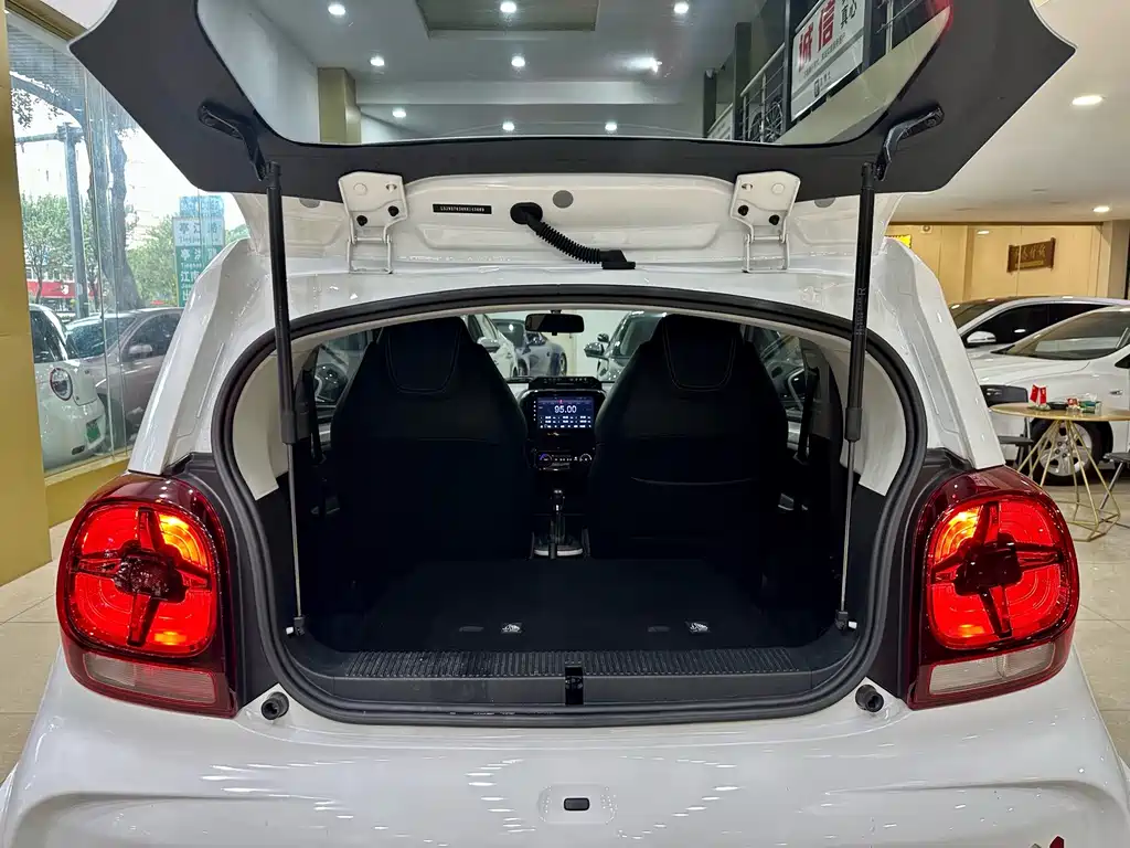 Roewe Clever — миниатюра 20
