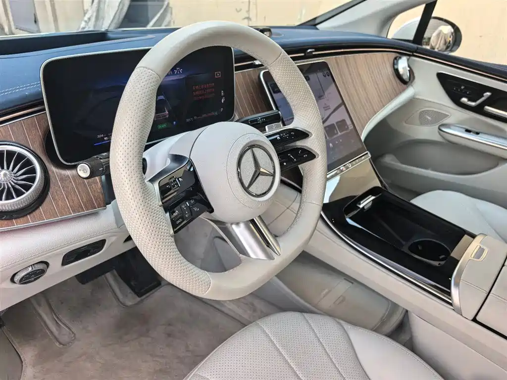 Mercedes-Benz EQE 2025 500 4MATIC Luxury