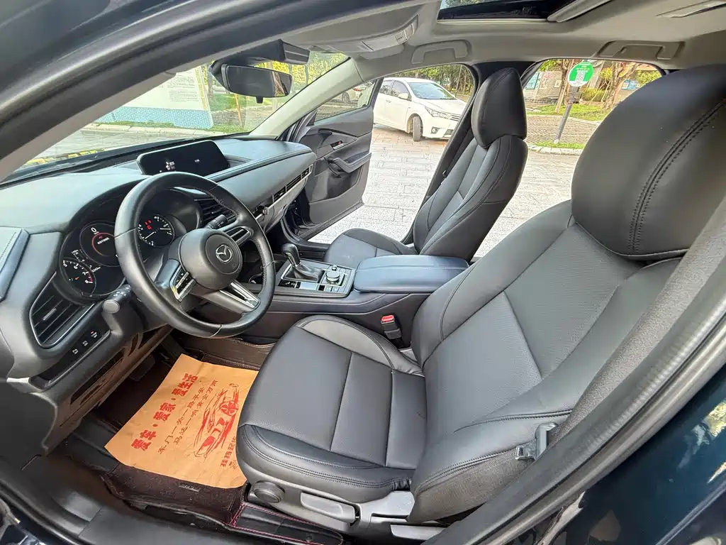 Mazda CX-30 — миниатюра 8