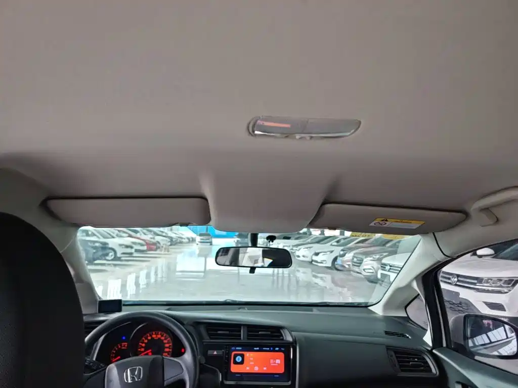 Honda Fit — миниатюра 18