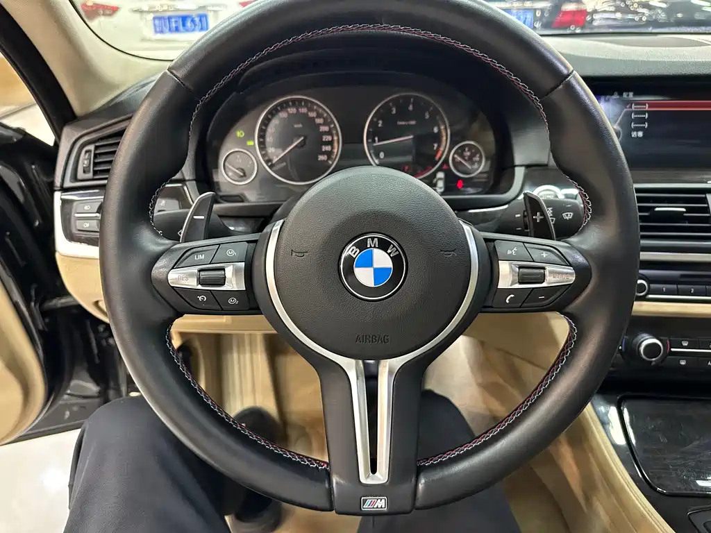 BMW 5 Series — миниатюра 18