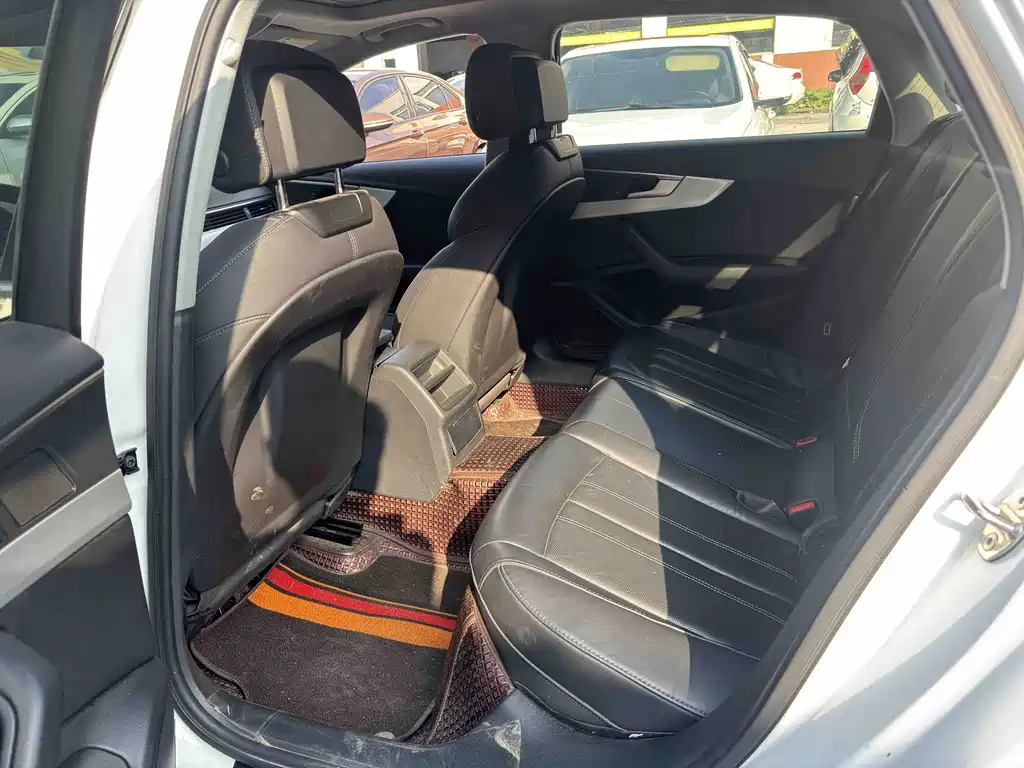 Audi A4L — миниатюра 5