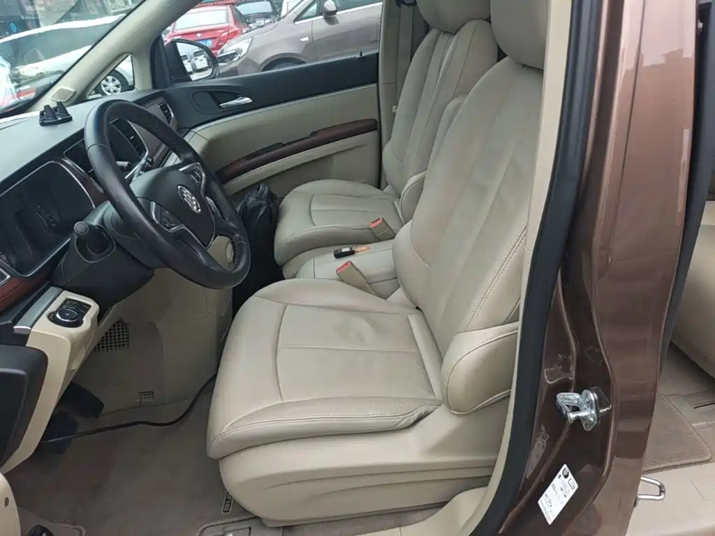 Buick GL8 — миниатюра 15