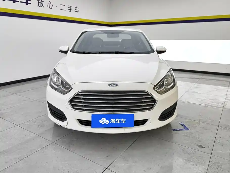 Ford Escort 2017 1.5L MT Comfort