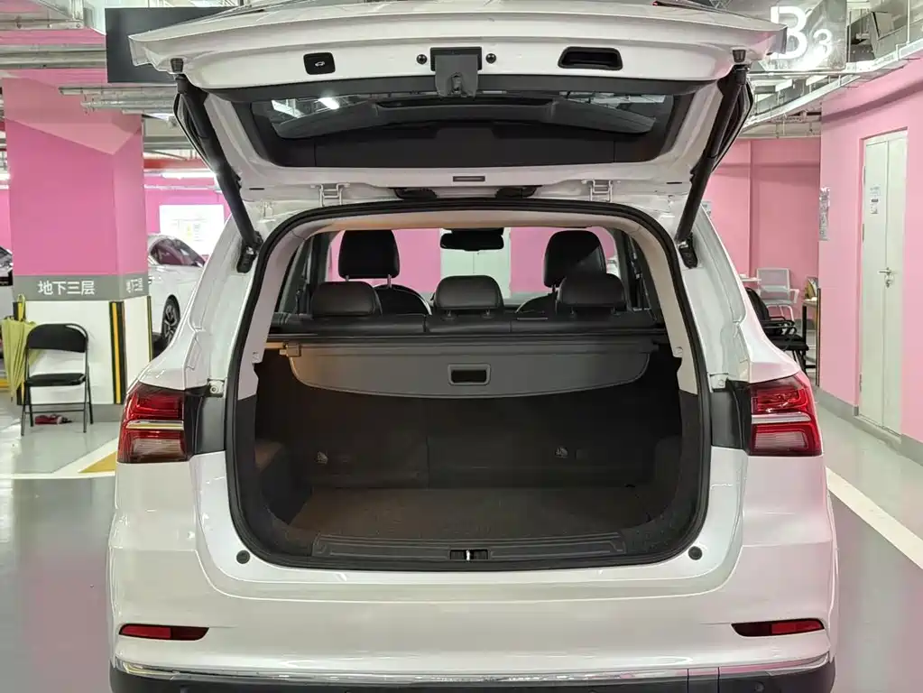 Roewe RX5 New Energy — миниатюра 3