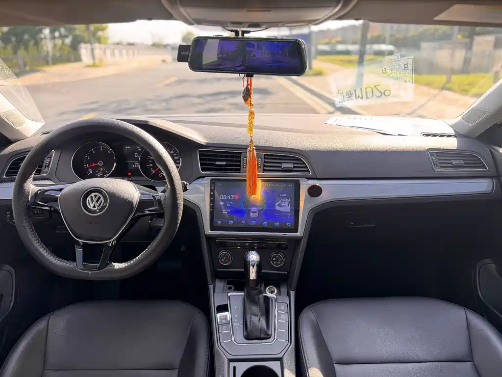 Volkswagen Lamando — миниатюра 2