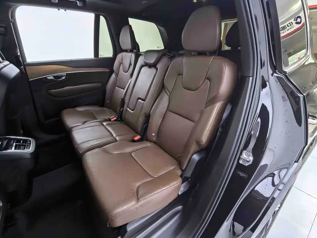 Volvo XC90 — миниатюра 20
