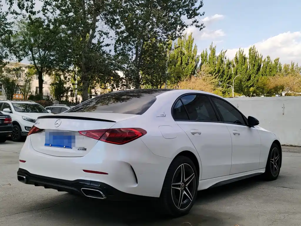 Mercedes-Benz C-Class — миниатюра 3