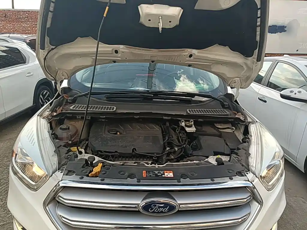 Ford Kuga — миниатюра 20