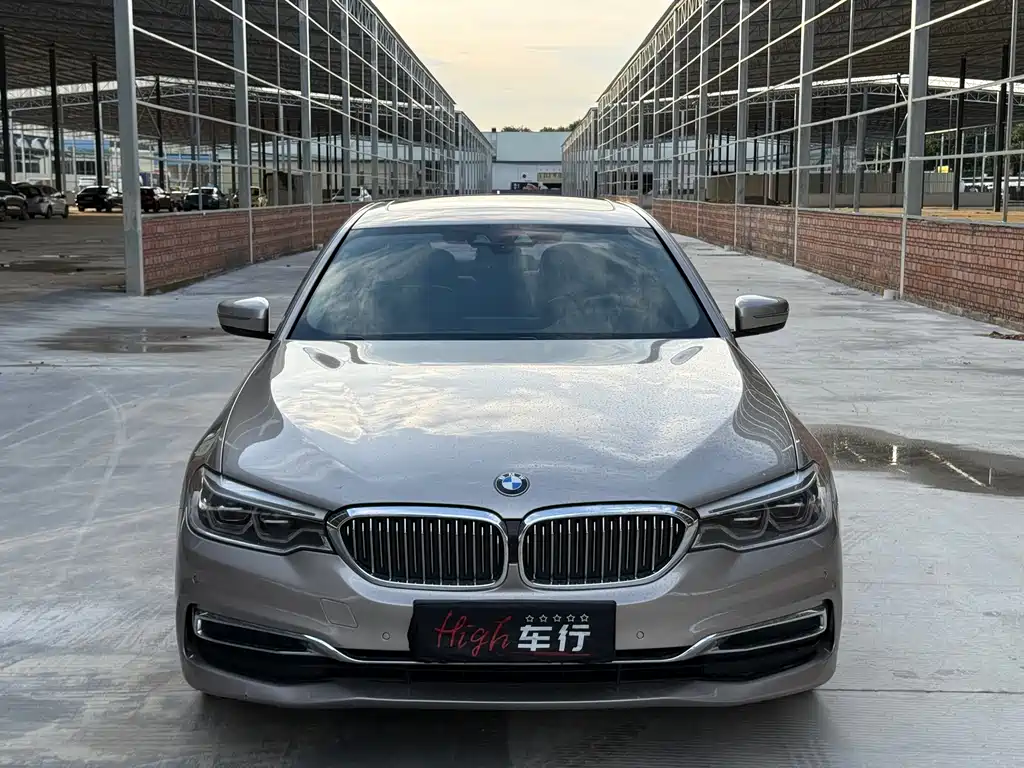 BMW 5 Series New Energy — миниатюра 2