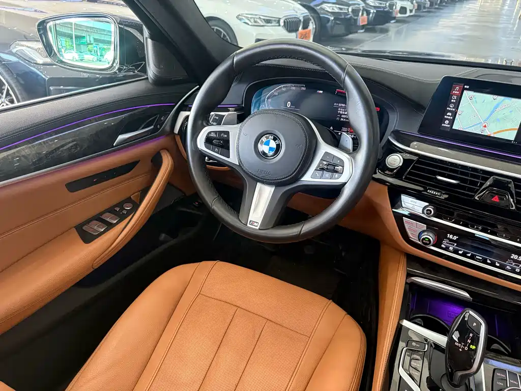 BMW 5 Series — миниатюра 14