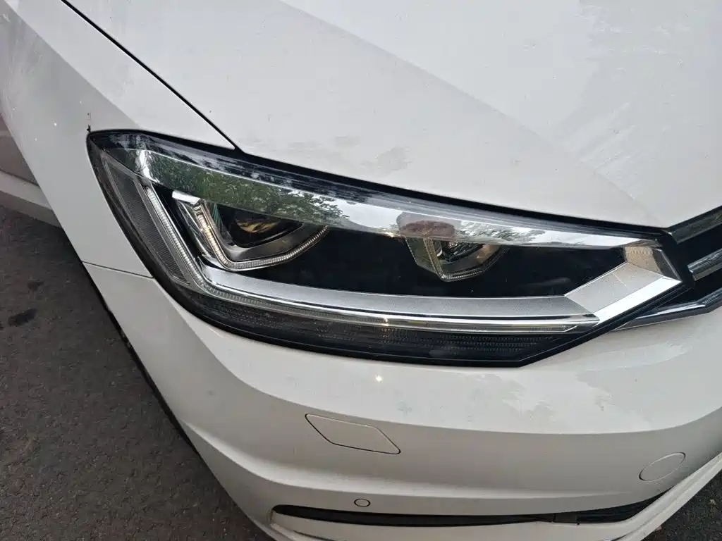 Volkswagen Touran — миниатюра 7