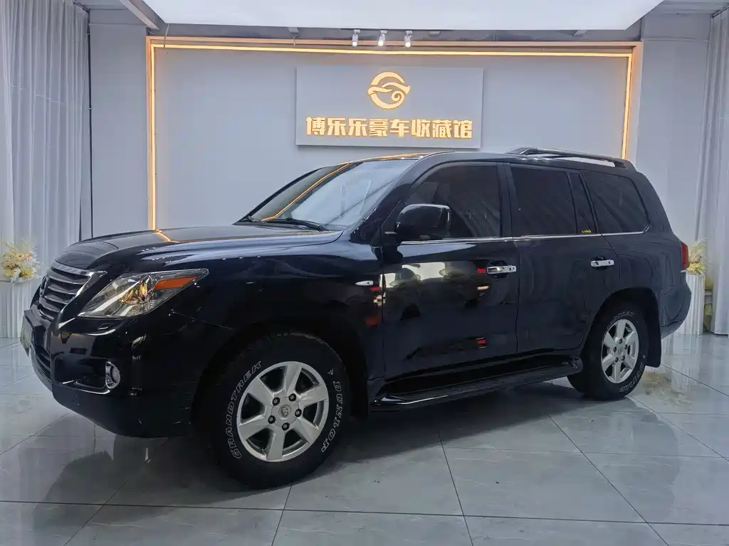 Lexus LX 2010