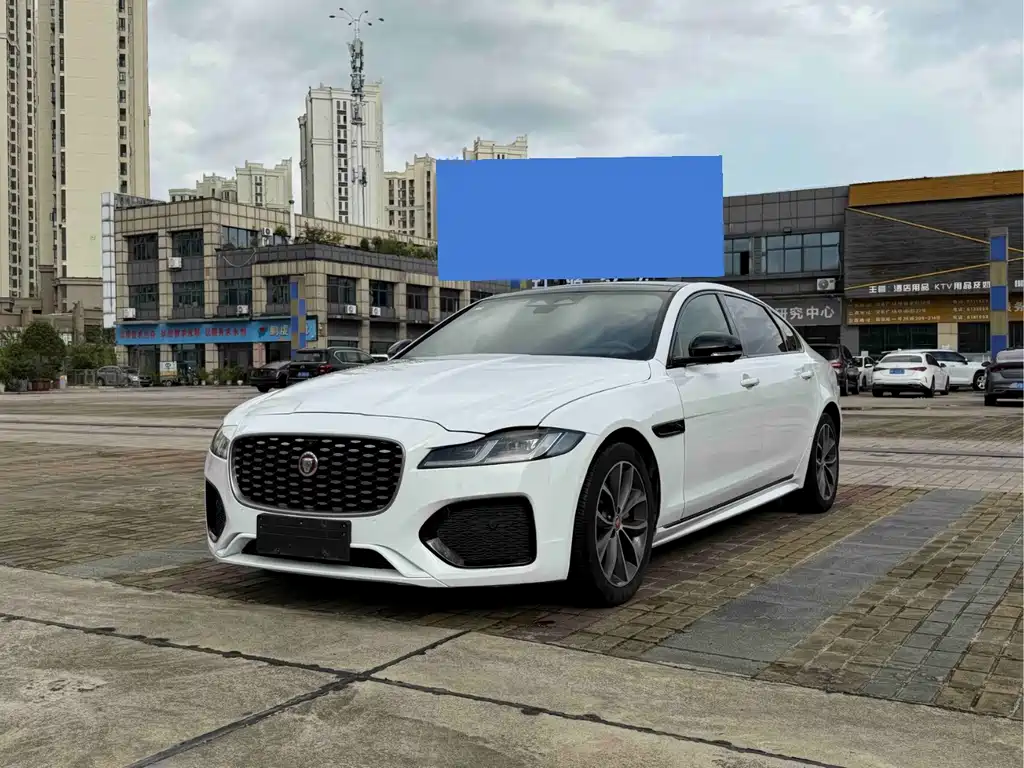 Jaguar XFL