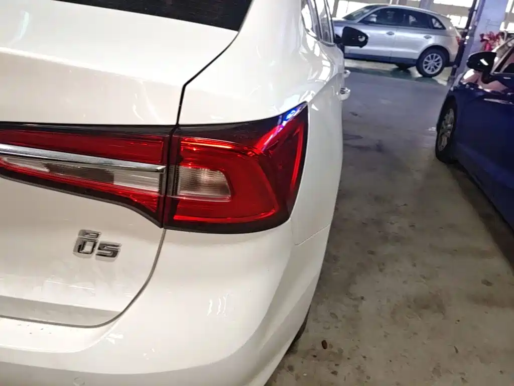 Roewe i5 — миниатюра 8